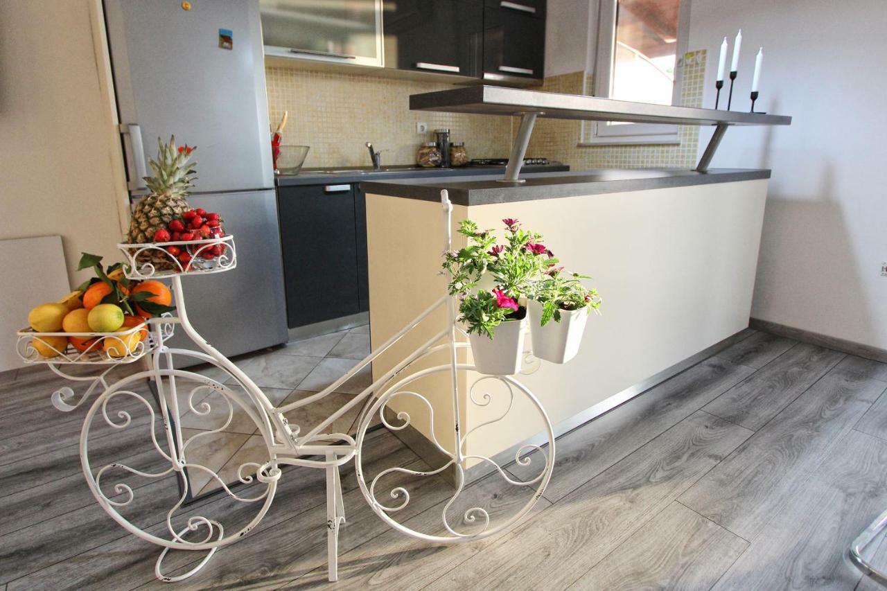 Apartment Podstrana Eksteriør bilde
